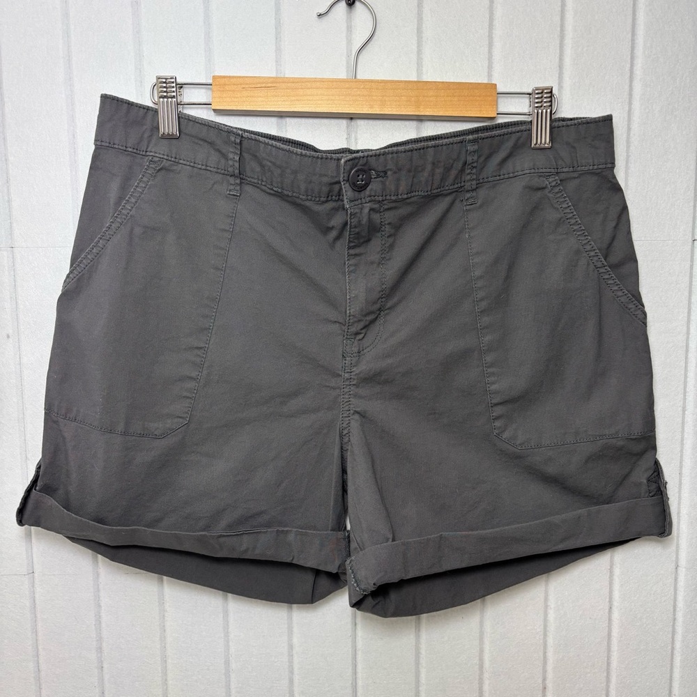Social Standard by Sanctuary Charcoal Gray Bermuda Shorts Size XL‎